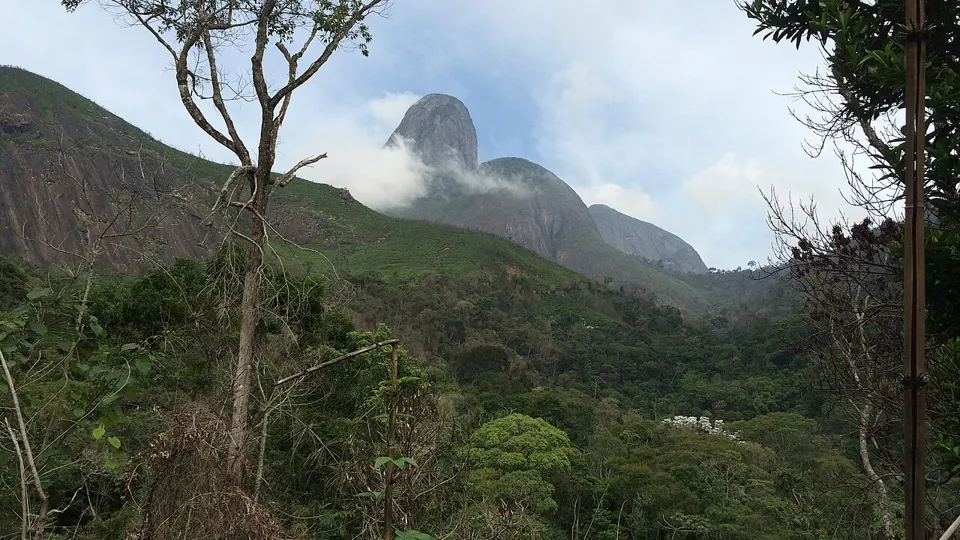 Maria Comprida, Petrópolis